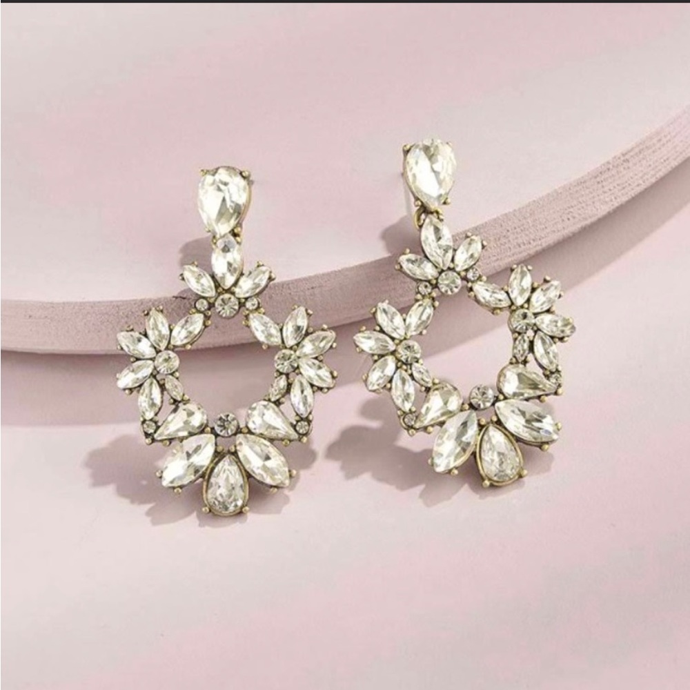 Olive + Piper sparkling earrings for that special occasion.